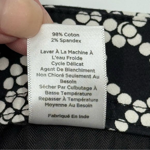 NWT Talbots Women’s Perfect Shorts 10 ½” Inseam Size 8 Cotton Blend Black White - Picture 3 of 11